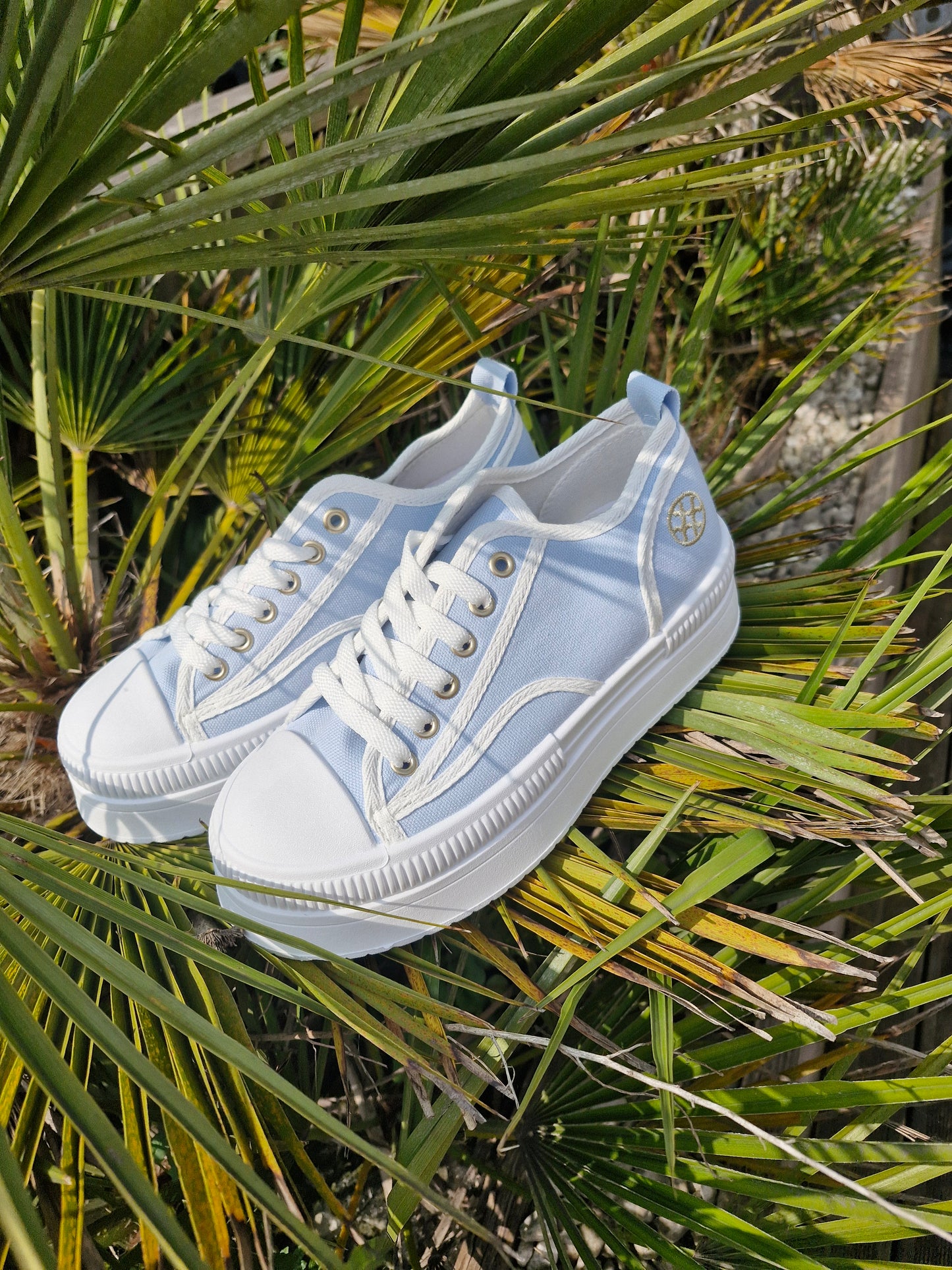 Basket océane bleu ciel