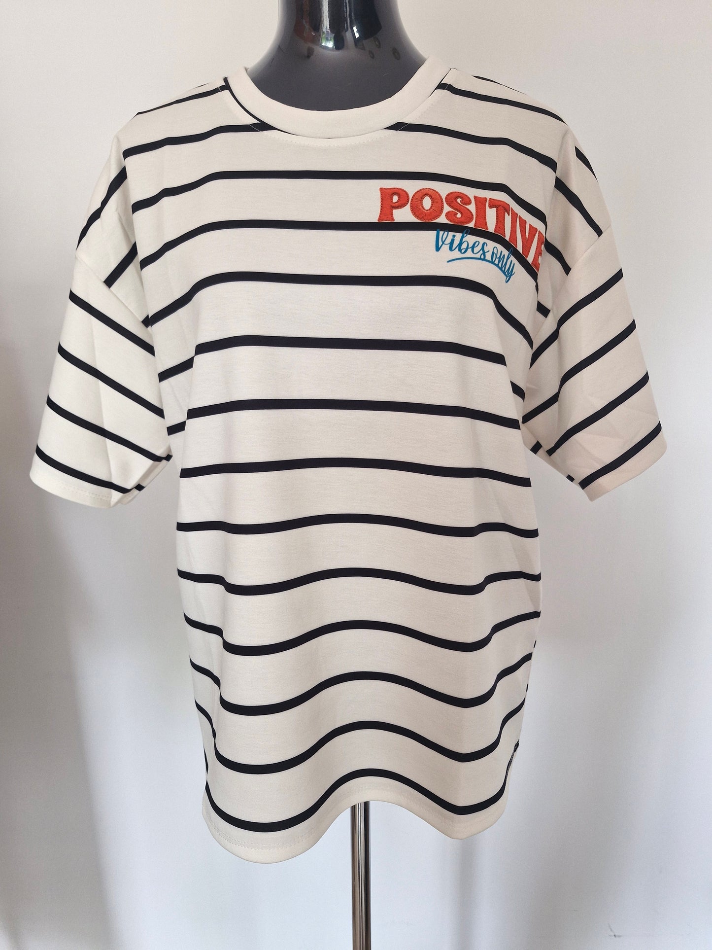 Tee shirt " positive vibes"